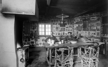 Dr. Hermann Reichling und Mitarbeiter in der Waldhütte im Kattmannskamp bei Ostbevern - undatiert, um 1917?
