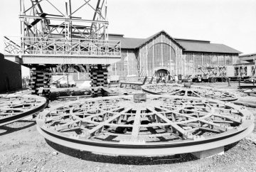 Industriemuseum Zeche Zollern, Dortmund, April 1988: Zechenrelikte mit Blick auf die Maschinenhalle, Restaurierung ab 2009.