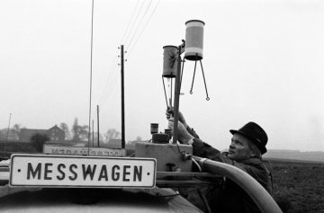 Messung von Luftschadstoffen, städtischer Messwagen in Castrop-Rauxel 15.01.1973.