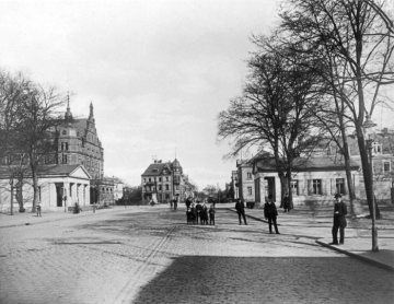 Torhäuser am Mauritztor in Münster, mit Blick auf das Landeshaus der Provinz Westfalen, erbaut 1897-1901, Aufnahme um 1910?