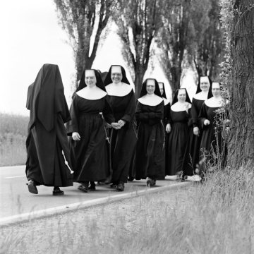 Franziskanerinnen aus dem St. Josef-Haus in Lüdinghausen-Seppenrade, 1951 oder 1967.