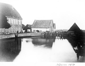 Warendorf, Ems mit Stauwehr. Undatiert. Aufnahme vor Erbauung von Kottrups Mühle im Jahr 1907? [vgl. Bild Nr. 21_243]