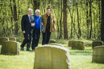 Bundespräsident Gauck mit Lev Frankfurt (ehem. Kriegsgefangener Stalag 326) und Christoph Ernst auf dem Ehrenfriedhof