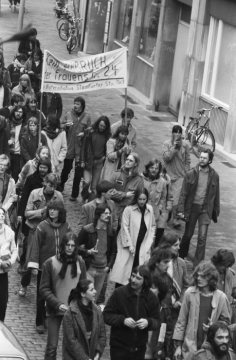 Demonstration für den Erhalt des Gebäudes Frauenstraße 24 in Münster 1980.