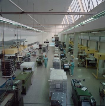 Produktionshalle der Bünder Glas GmbH - Plastoform Kunststoffwerk