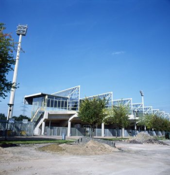 Das "Lohrheide-Stadion", erbaut 1954, Lohrheidestraße, Heimstadion des Fußballvereins SC Wattenscheid 09 und des Leichtathletikclubs TV Wattenscheid