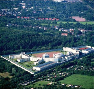 Gelsenkirchen-Feldmark: Luftaufnahme von der Justizvollzugsanstalt Gelsenkirchen
