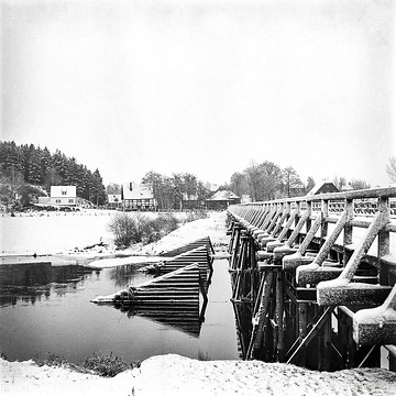 Holzbrücke über die Ruhr, Winter, undatiert, um 1947.