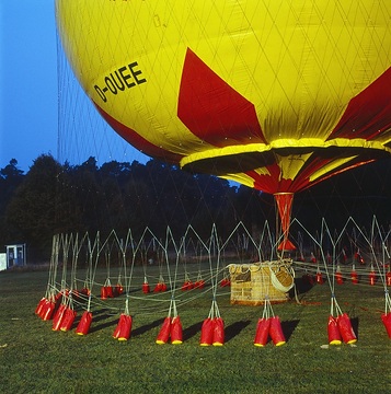 Montgolfiade, deutsche Meisterschaften 1997: Gasballon vor dem Start