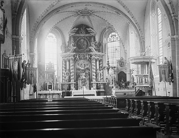 Hochaltar der Pfarrkirche Mariä Himmelfahrt in Pömbsen