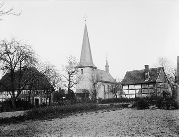 Die kath. Pfarrkirche St. Nikolaus in Altengeseke