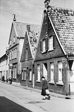 Telgte, 1950: Backstein-Wohngebäude in der Königsstraße