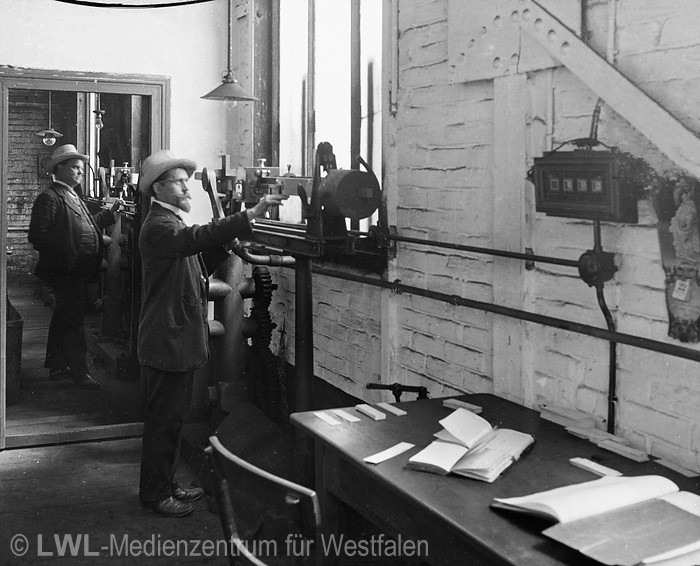 01_3671 MZA 845 Der Steinkohlenbergbau: Zeche Hedwigs Wunsch, Oberschlesien (Historische Schuldbildreihe)