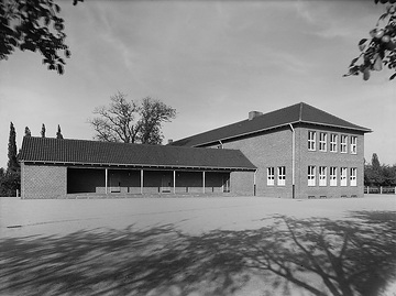 Nikolaischule, Altbau: Schulhofseite von Süden