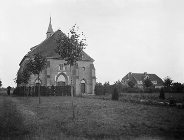Wiedenbrück, Backsteinkirche? Um 1920?