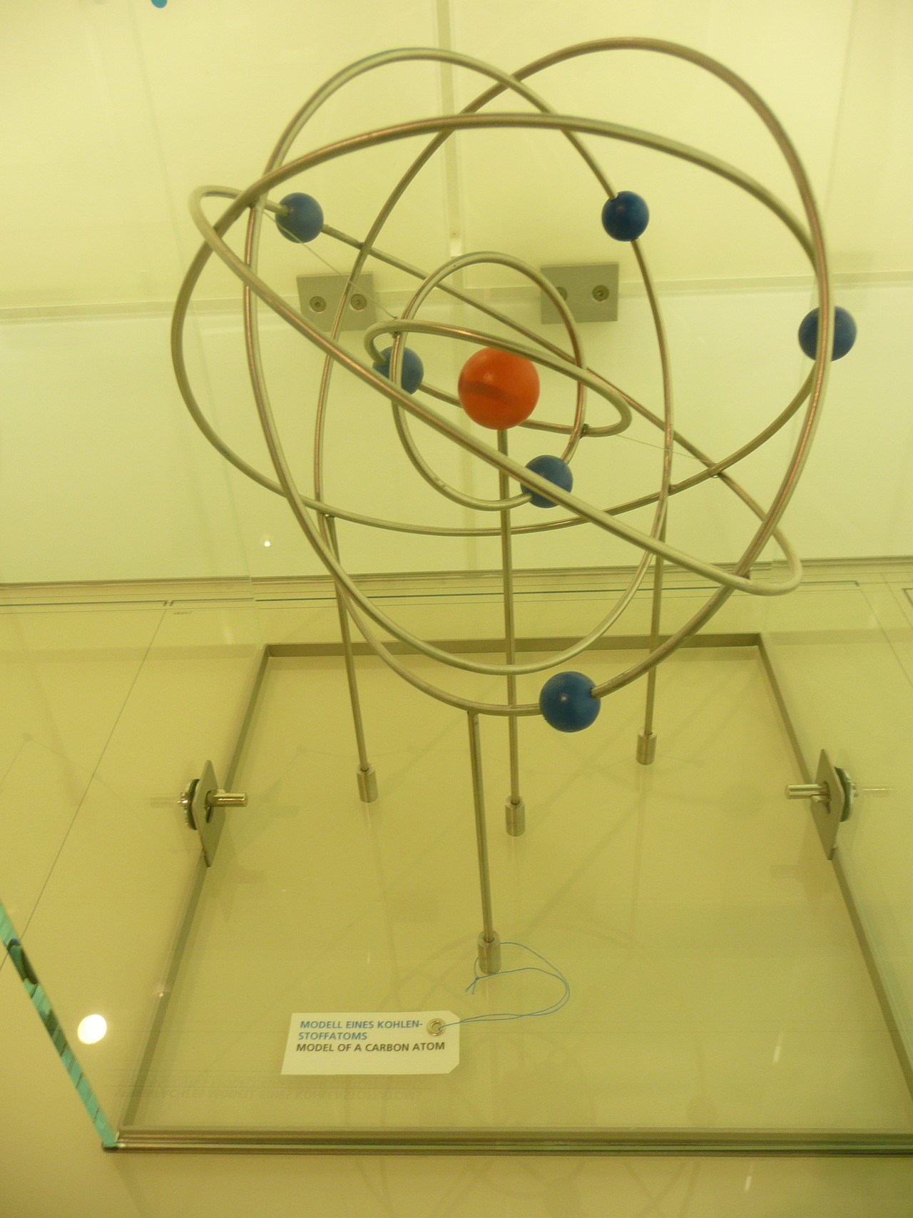 Modell in der Radiokarbon-Station im Forscherlabor (Foto: A. Babetzki).