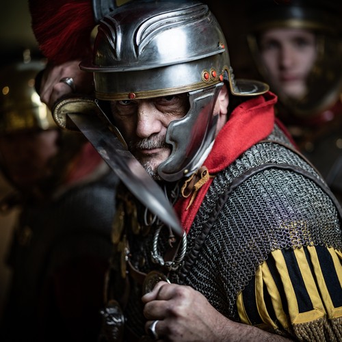 Ein römischer Centurio in voller Rüstung (Foto: LWL/P. Jülich).