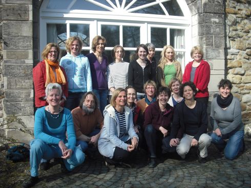 hier sehen sie dieTherapeutinnen und Therapeuten hier sehen sie dieTherapeutinnen und Therapeuten
