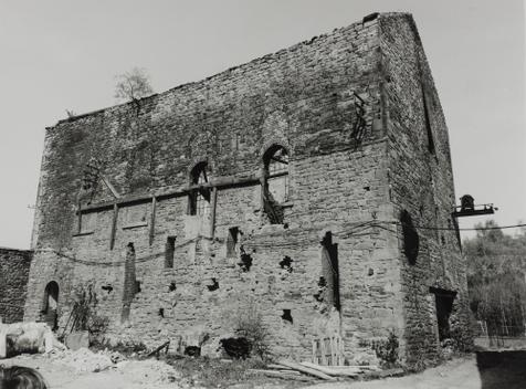 Das Maschinenhaus vor der Restaurierung, April 1984. Foto: Berthold Socha (vergrößerte Bildansicht wird geöffnet)