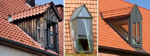 Dachhuschen in Ladelukenform aus Holz, Glas und Metall