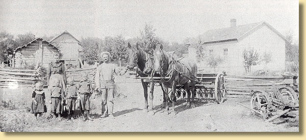 Die Eheleute Vennekotte und ihre Kinder auf ihrer Farm sdlich von New-Glandorf, um 1897