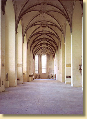 Die renovierte Klosterkirche in Dalheim als Museum, um 2000