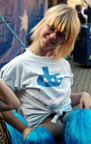 Tag 9 094