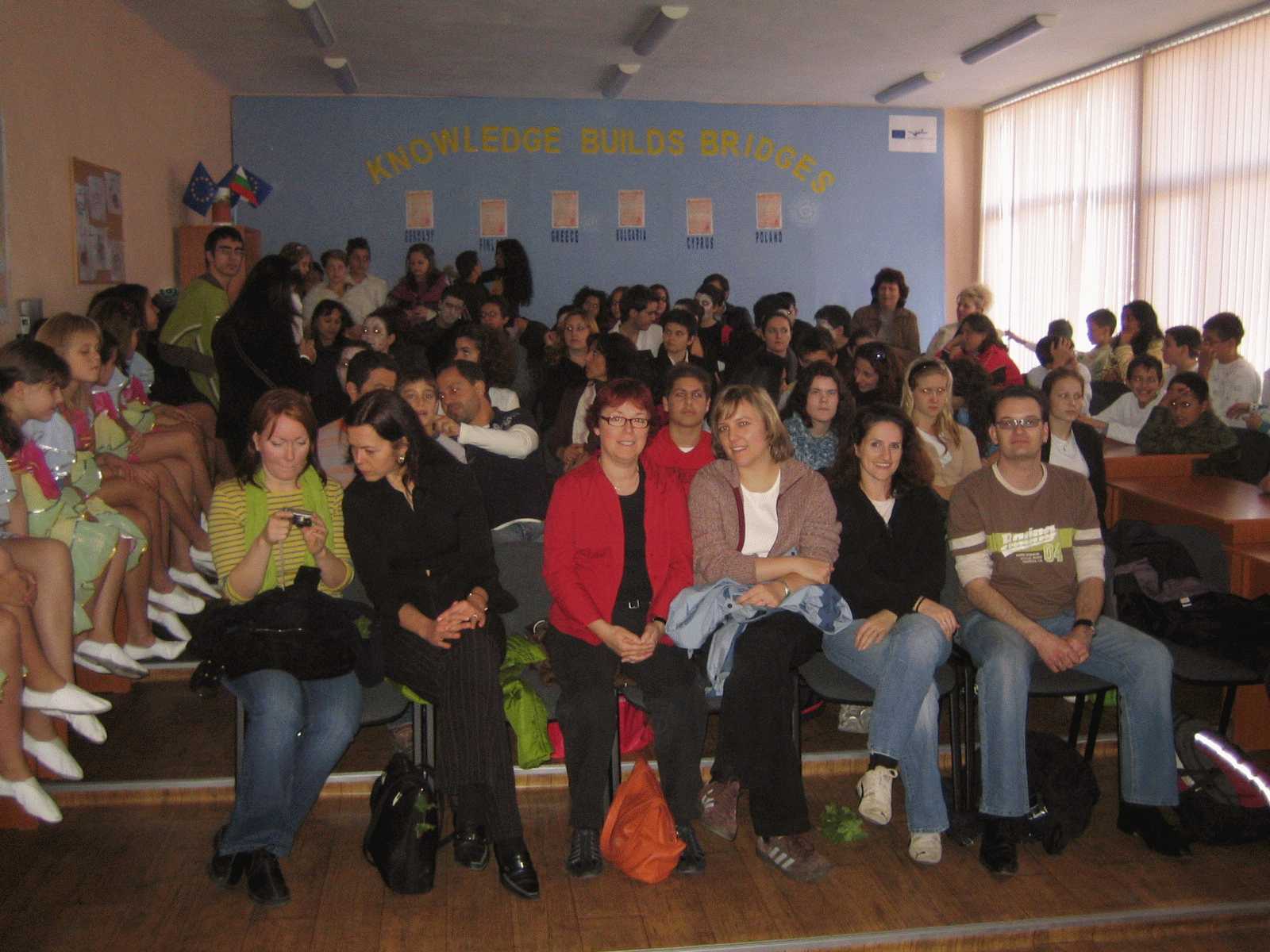  You can see all pupils and teachers gathered in the Comenius room in the school in Razlog