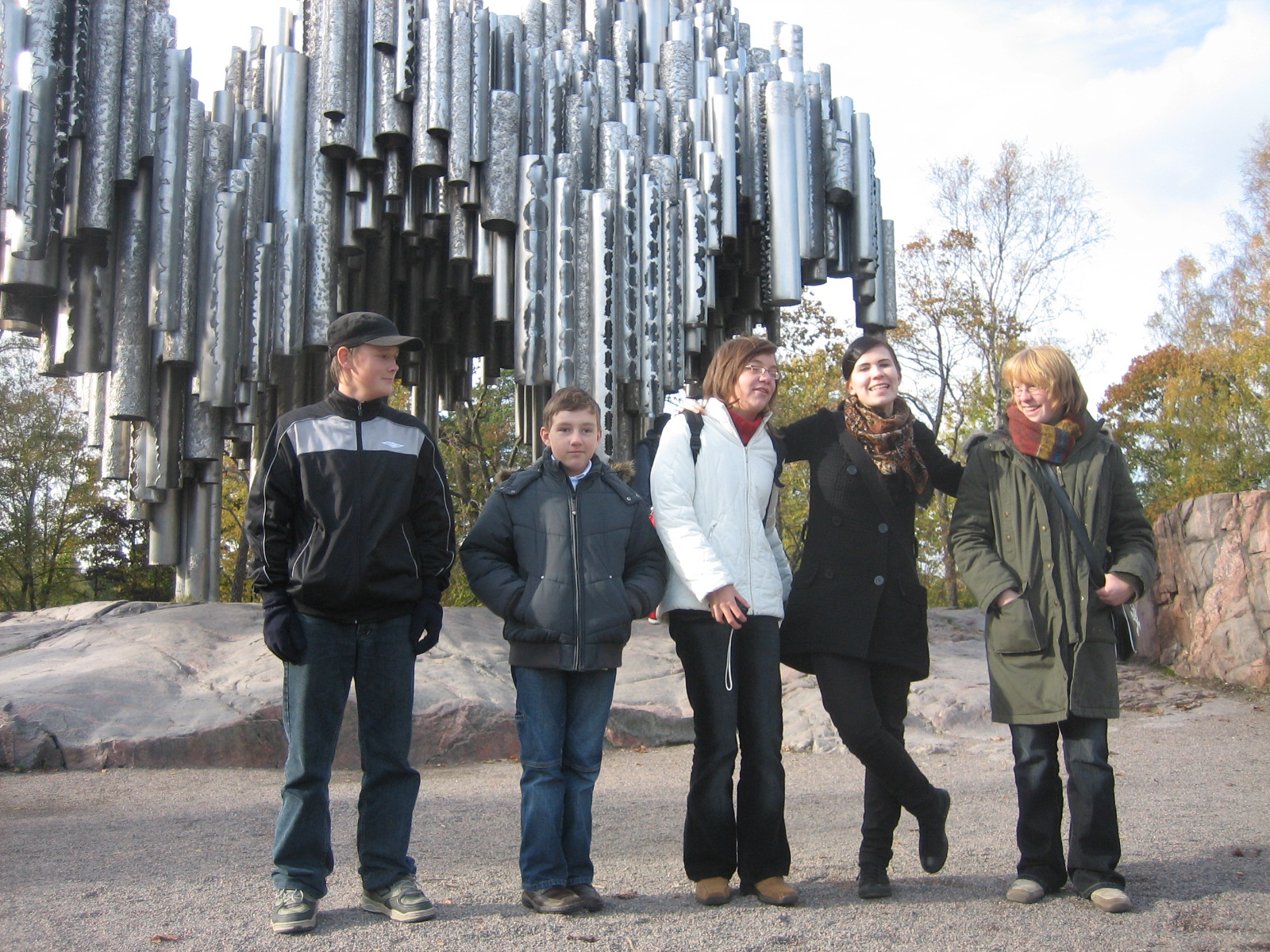 You can see Sergej, Johanna and Wendy with two of their host pupils in front of the Sybelius monument in Helsinki