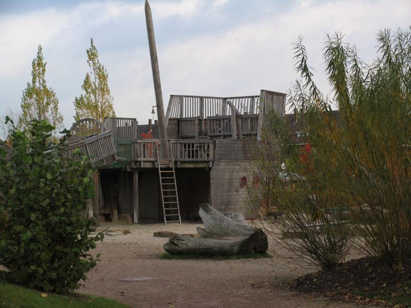 Für die kleinsten Besucher bietet der Piratenspielplatz viele Spielmöglichkeiten.