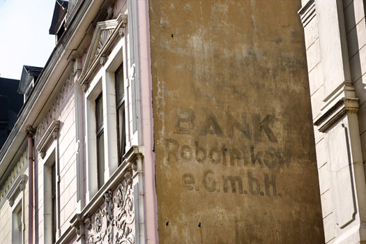 Schriftzug der ehemaligen Bank Robotników in Bochum