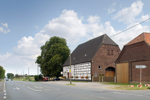 Großes Hilfshaus in Unna