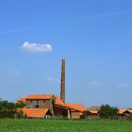 Bienenhotel aus Weiden