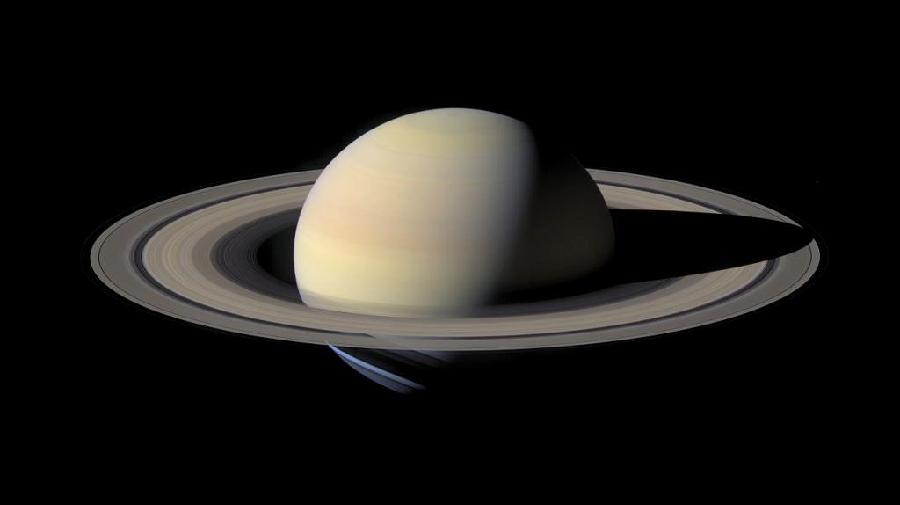Planet Saturn mit seinen Ringen