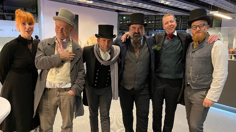 Die Darsteller:innen von Theater ex libris