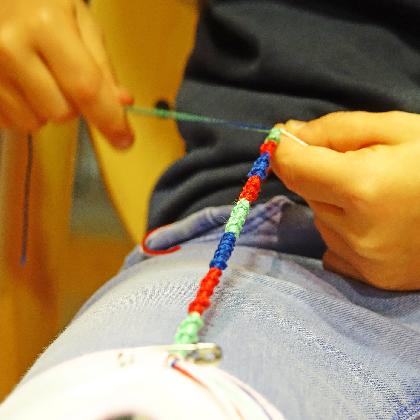 Kreativwerkstatt für Kinder: Makramee für Anfänger:innen
