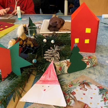 Weihnachtsschmuck aus Papier