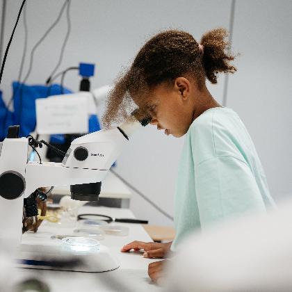 Mikroskopieren und mehr im Gene-LAB