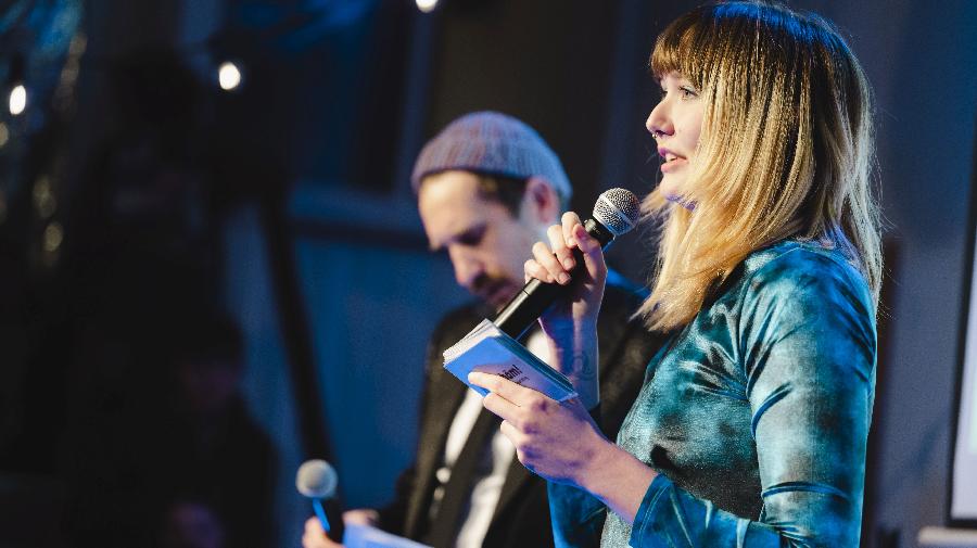 Moderator_innen Pia Kraftfutter und Jonas Riemer, ¿️Ute Schernau 2.jpg