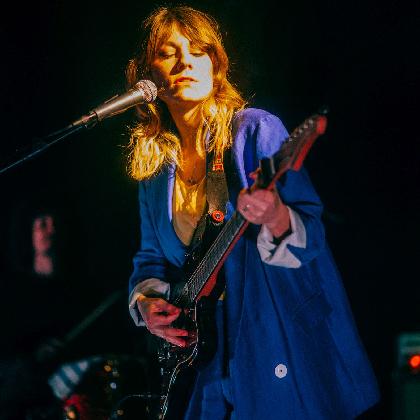 Konzert: NEST mit La Louve und Henny Herz