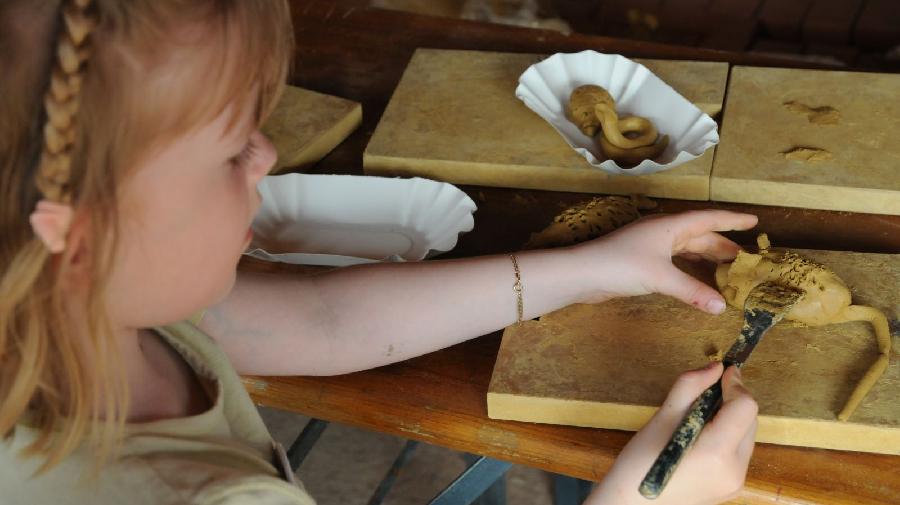 8.8._Gestalten mit Ton2_1600x900.jpg