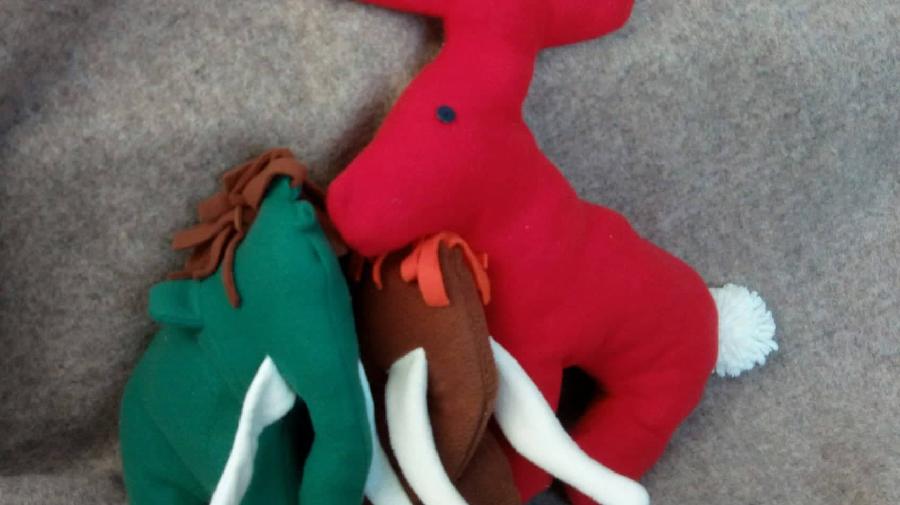 Genähte Eiszeittiere