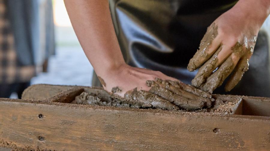 Abenteuer mit Ziegel Toni 16x9.jpg