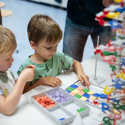 GENialer Entdeckertag: Vom Sternenstaub zur Entstehung des Lebens