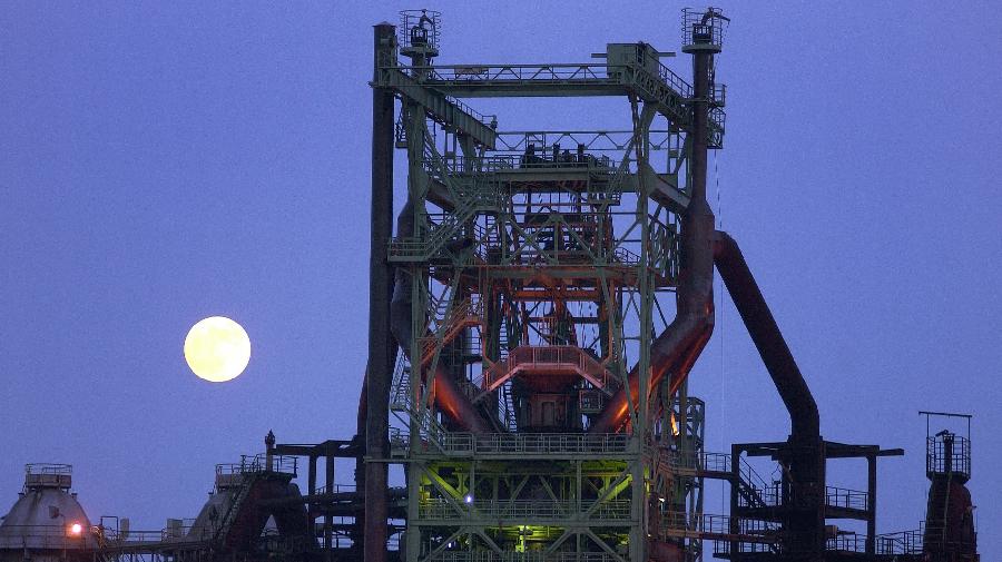 Vollmer-Mond_R741-0967 16x9.jpg