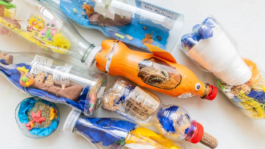 Verschiedene Flaschenpost-Flaschen.