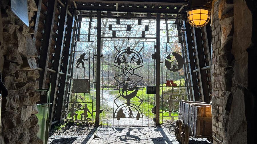 PHOTO-2023-12-06-11-19-31 (7) 16x9.jpg