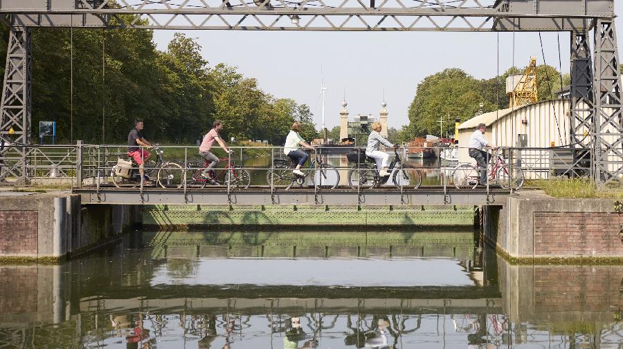 13730-031 16x9.jpg