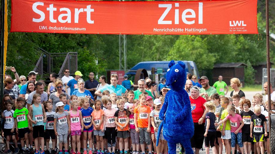 Bild 015 16x9.jpg