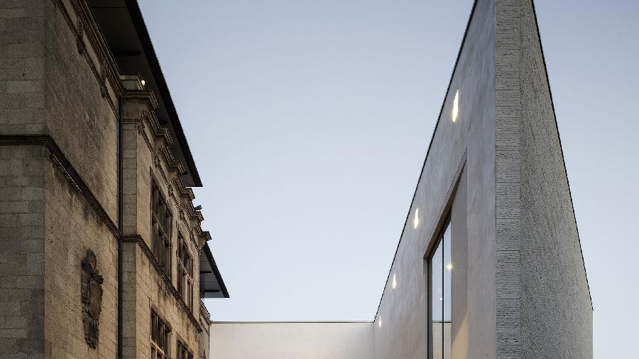 2_LWL-Museum_Eingang Domplatz bei Nacht_Foto Christian Richters.jpg
